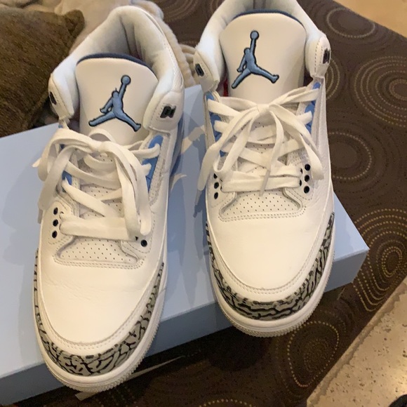 Jordan UNC 3’s - Picture 2 of 3
